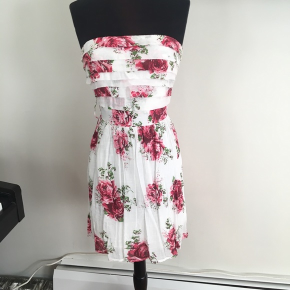 Preowned Delia’s small white strapless dress - Picture 1 of 7